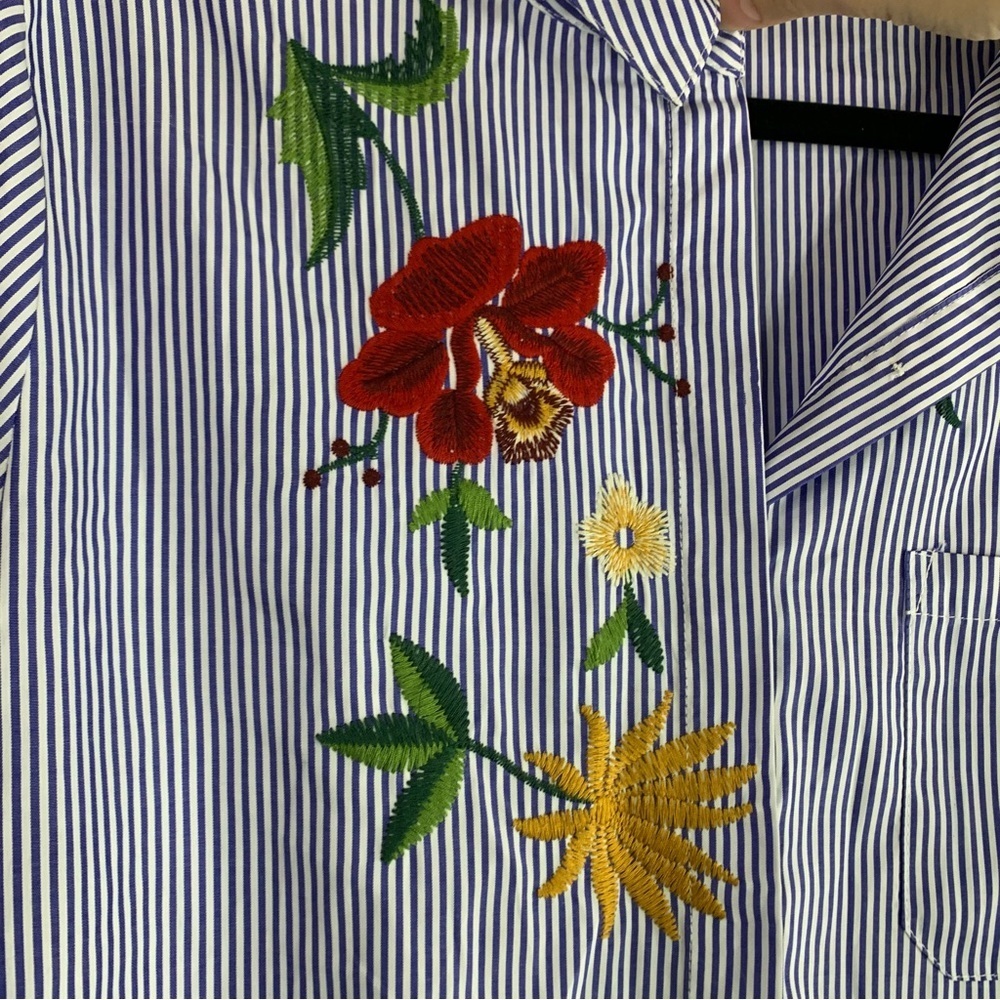 Boohoo Embroidered Detail Striped Shirt Button Down Dress, size 10 - Picture 6 of 13